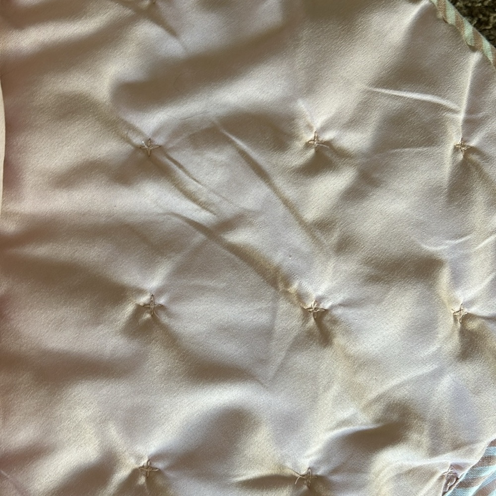 Papier & Chaud Pink & White Striped Reversible Twin Comforter. - Picture 10 of 10